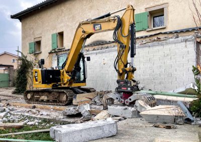 Démolition d&rsquo;un garage en béton pour un projet d&rsquo;extension à Corbas (69)